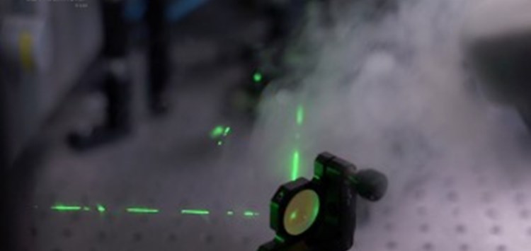 Mit der Plasmaspektroskopie den kleinsten Rückständen auf der Spur