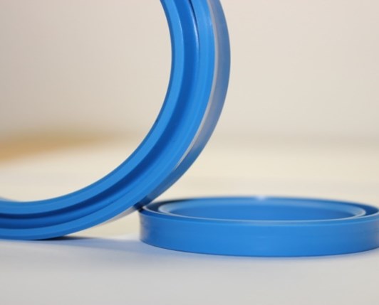 Ganzheitlich mit hoher Performance für die Fluidbranche