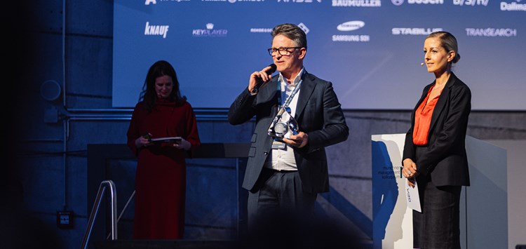 Award für „Debonding on Demand“-Technologie