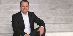 Dr. Niels Hammer