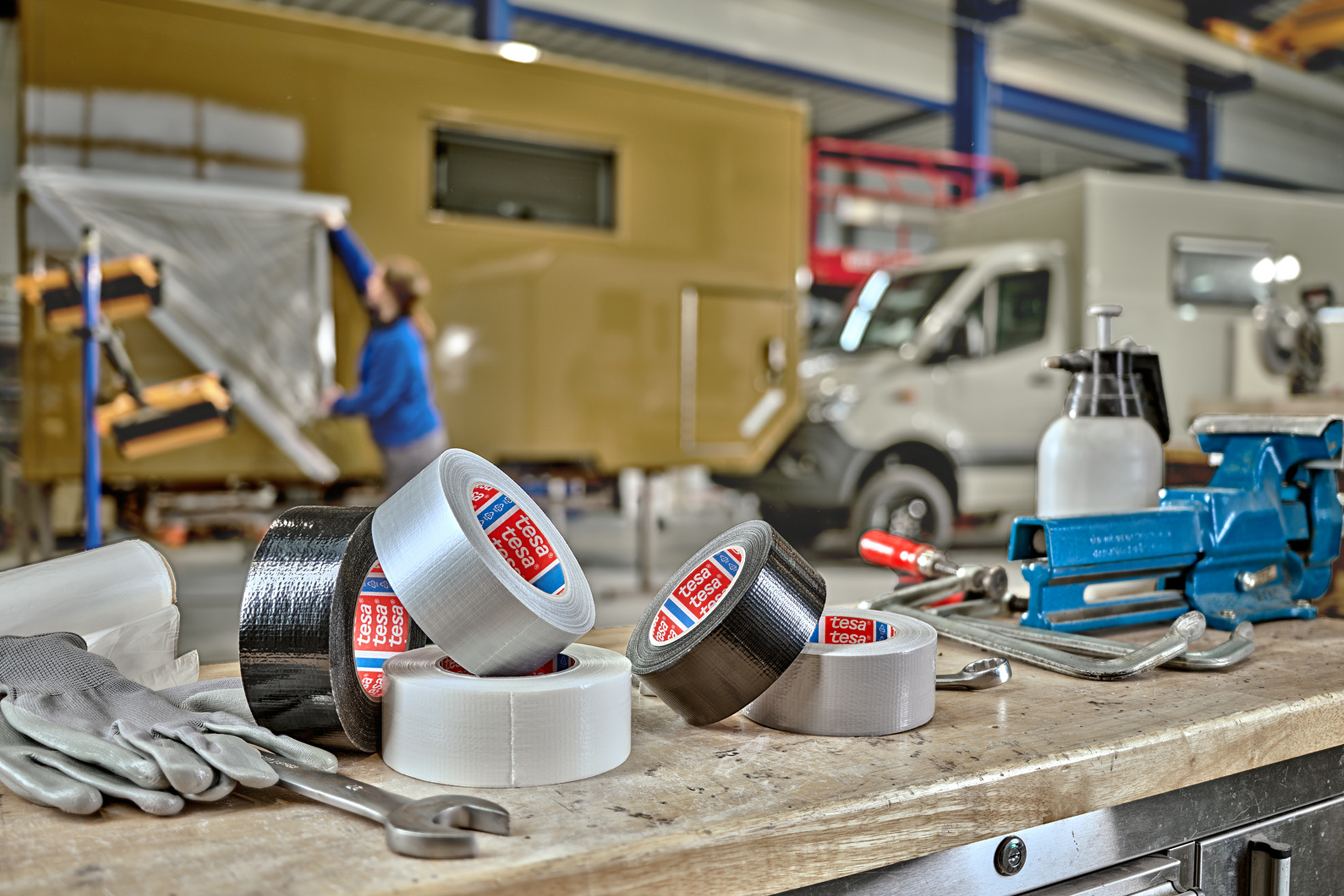 Ruderer erweitert Sortiment um technische Klebebänder von tesa