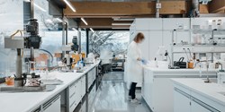 Blick ins Entwicklungslabor im Collano House (Bild: Collano AG)