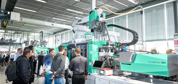 2K-Allrounder mit automatisierter Herstellung