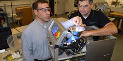 Neue Anlage zur automatischen Sichtkontrolle (Bild: Freudenberg Sealing Technologies GmbH & Co. KG)
