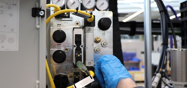 Neue Kompaktsteuerung für moderne Fasspumpen