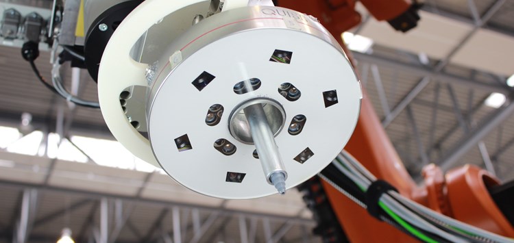 Klebstoffapplikationen sicher automatisieren