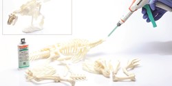 Hochleistungsklebstoffe im 3D-Druck punkten mit Passgenauigkeit, Präzisionsoptik & Prozesssicherheit. Bei diesem Klebeprojekt wurden die gedruckten Teile mit dem Spezialklebstoff technicoll® 9410-1 geklebt (Bild: Ruderer Klebetechnik GmbH)