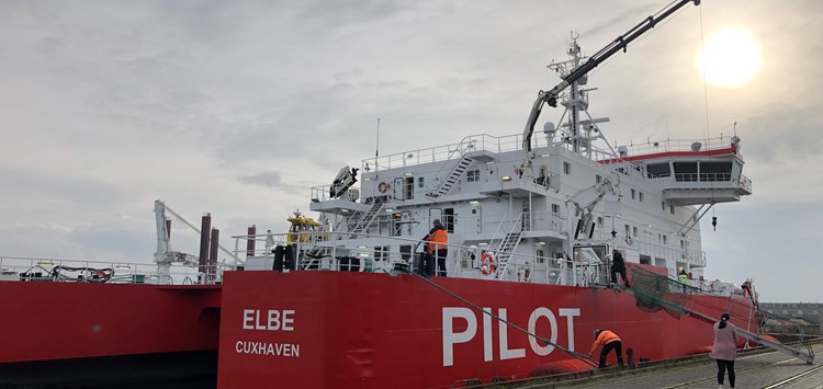 Kleben im maritimen Bereich