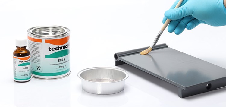 Ruderer bietet Lohnklebung an