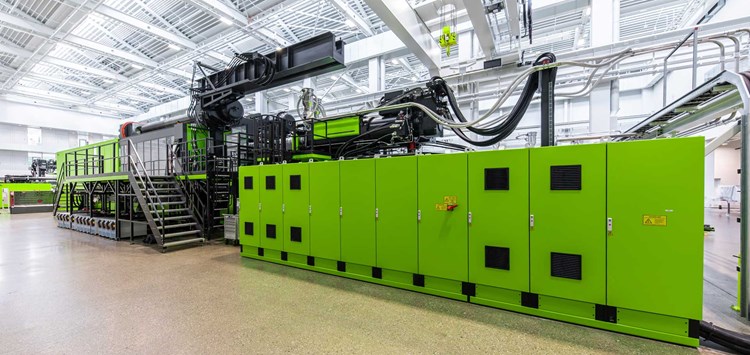 Weltweit größte Technikums-Spritzgießmaschine