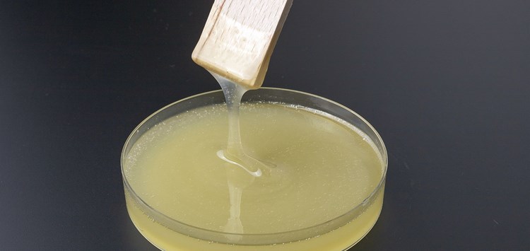 Vielseitiger Epoxidharz-Klebstoff