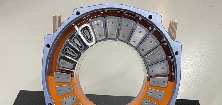 Axialflussmotoren vergießen statt kleben