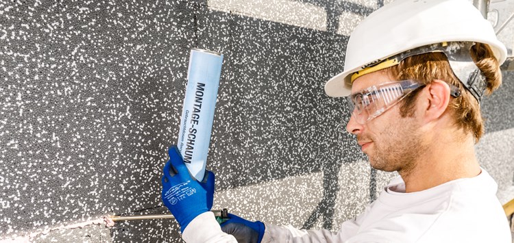 Schaumklebstoff: vorteilhaft bei der Befestigung von Flachdachdämmung