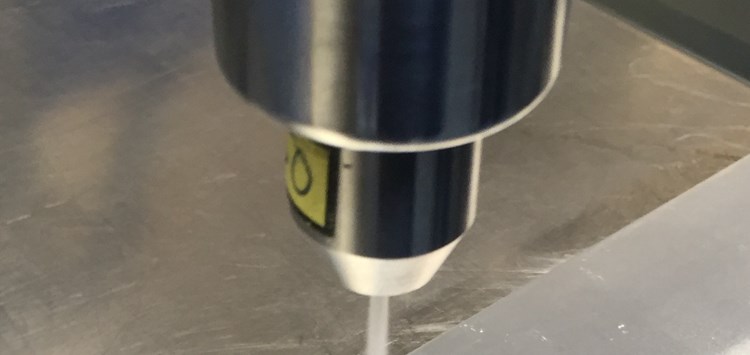 Klebungen mit  CO2-Schnee vorbereiten