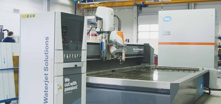 Moderne Wasserstrahlschneidetechnik liefert Antworten auf aktuelle Anwenderfragestellungen