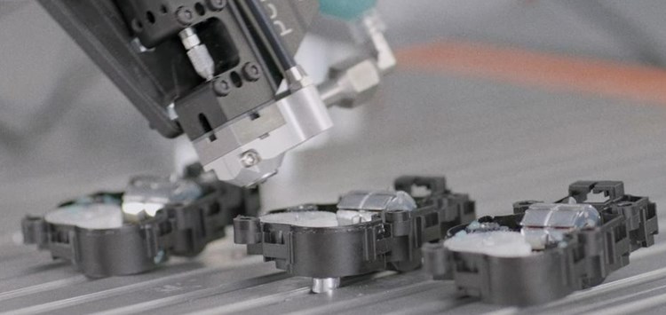 Elektronik kleben: Das Verfahren ist entscheidend