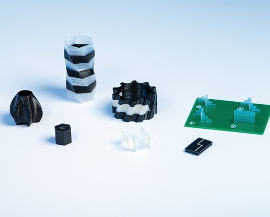 Materialmix-Bauteile in einem 3D-Druckvorgang fertigen