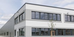 Neues Unternehmensgebäude (Bild: bdtronic GmbH)