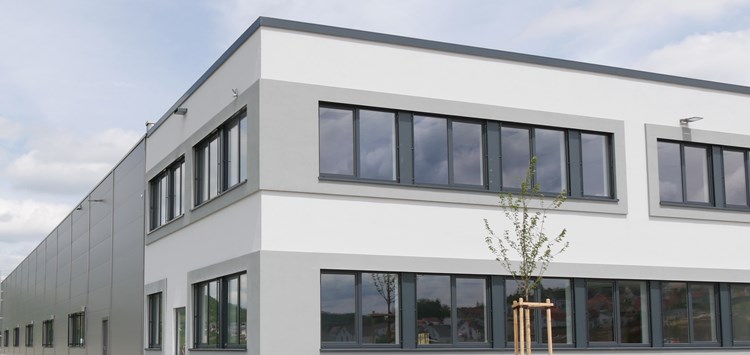 bdtronic baut Unternehmenssitz aus