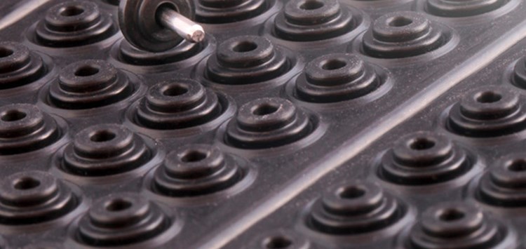 Mikrodichtungen – nicht nur für Möbelbeschläge