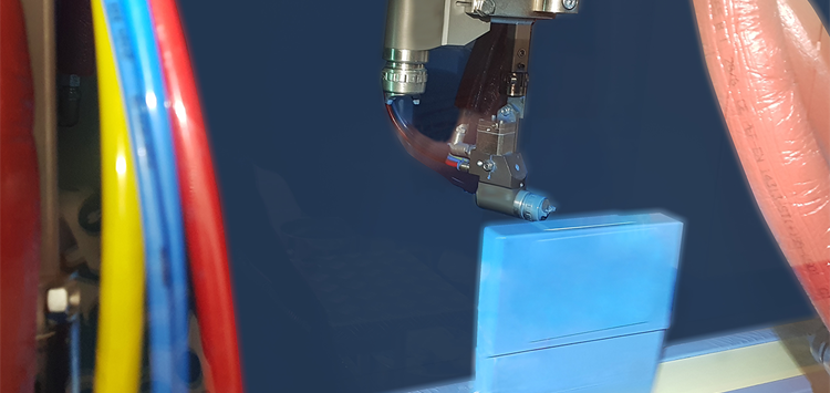 Aufwändige Folierung bei der Batteriezellenfertigung ersetzt