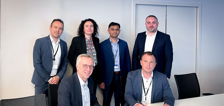 Hübner ist Mitglied der Alstom Alliance™