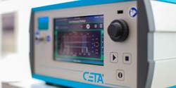 Die aktuelle Prüfgeräteserie CETATEST 825  (Bild: Leissring/MWIKE.NRW)