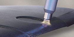 Mit Openair-Plasma lassen sich in der Automobilindustrie Vorbehandlungsprozesse, z.B. vor dem Lackieren, so optimieren, dass keine VOC-Emissionen erzeugt werden (Bild Plasmatreat GmbH)