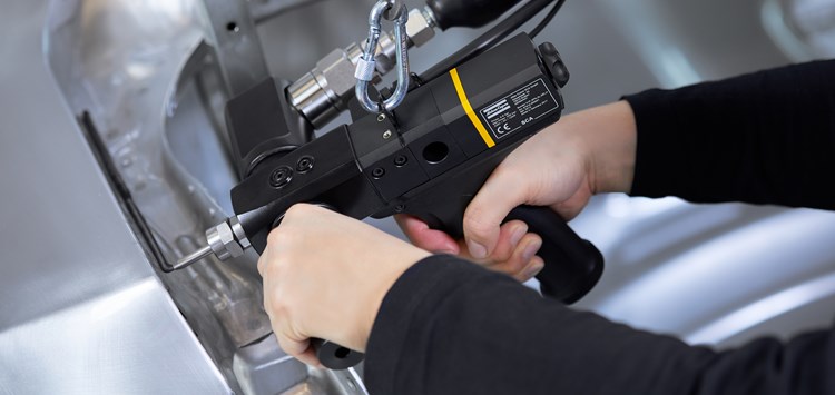 Mehr Qualität beim manuellen Kleben