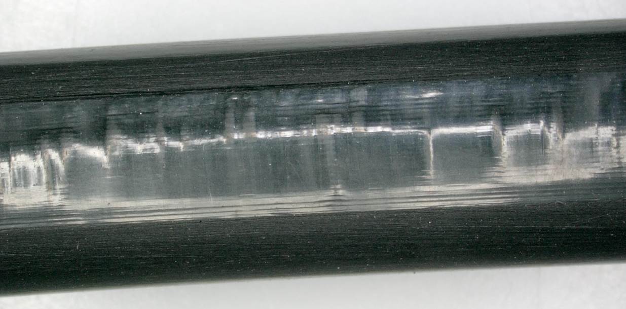 Bild 3: Abrieb eines „statisch“eingesetzten O-Rings durch Axialhub (Bild: O-Ring Prüflabor Richter GmbH)